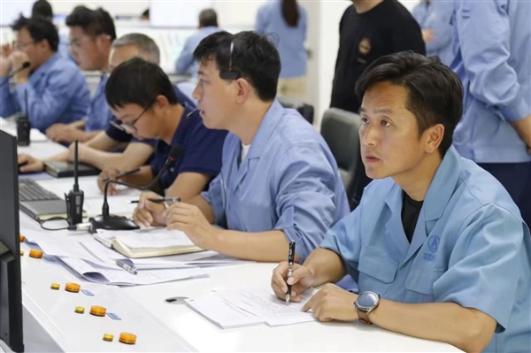 首次！中國(guó)全新載人火箭三級(jí)液氫液氧發(fā)動(dòng)機(jī)長(zhǎng)程高模試驗(yàn)成功